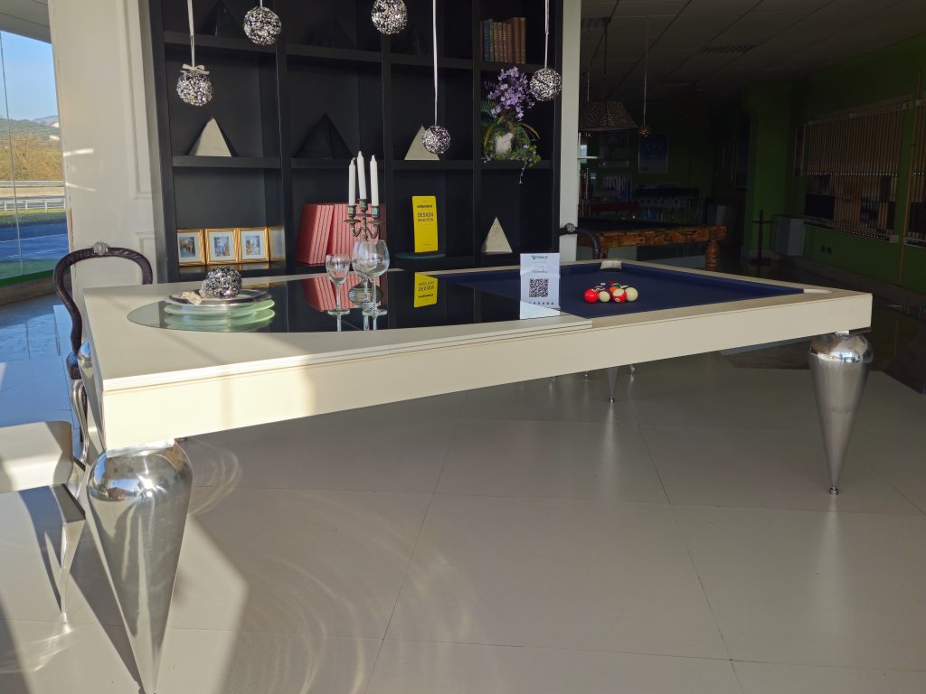 Cabochon billiard table